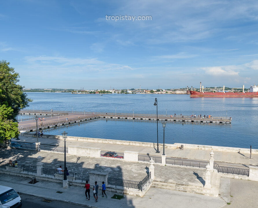 Balcones a la bahia Havana Accommodation. Apartment, Vacation rental