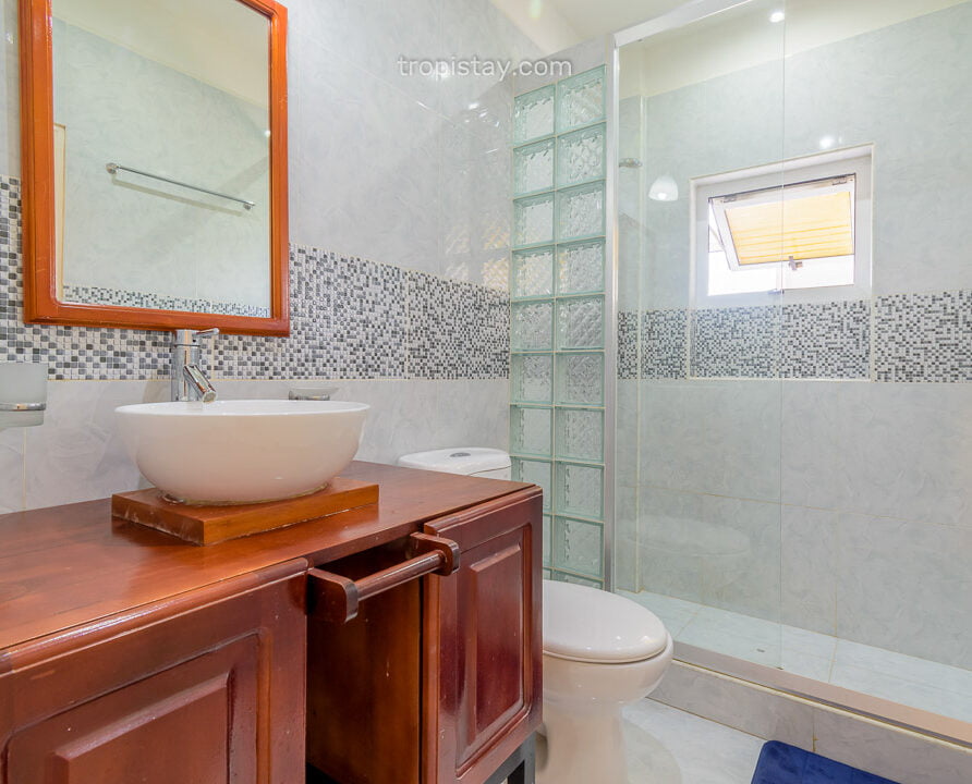 Paseo Maritimo Havana Accommodation. Apartment, Vacation rental