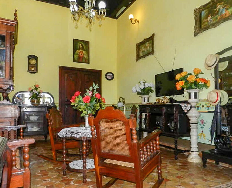 Casa Segarte, Trinidad Accommodation. B&B, Casa Particular. Living room