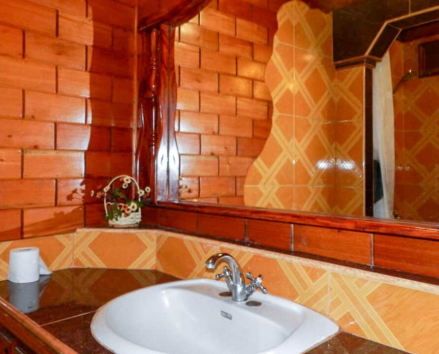 Casa Segarte, Trinidad Accommodation. B&B, Casa Particular. Bathroom room 3