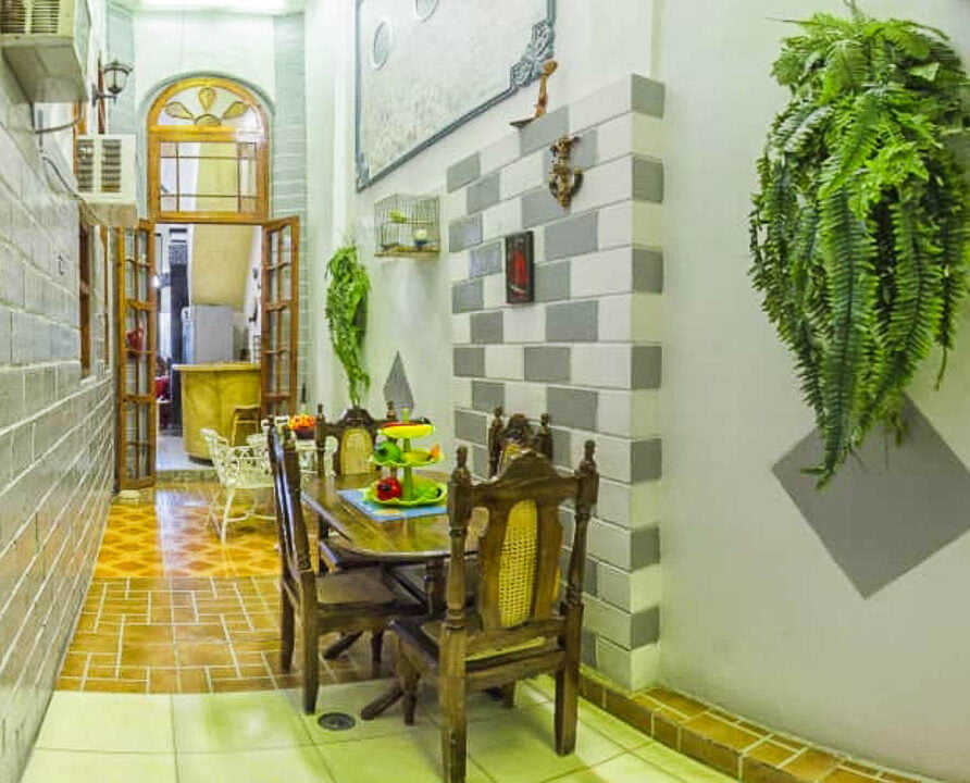 Lachi y Yeni, Casa Particular. Guesthouse Habana, Malecon