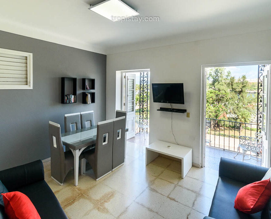 Vista a la Bahia, Apartment, Habana Vieja accommodation. Casa Particular