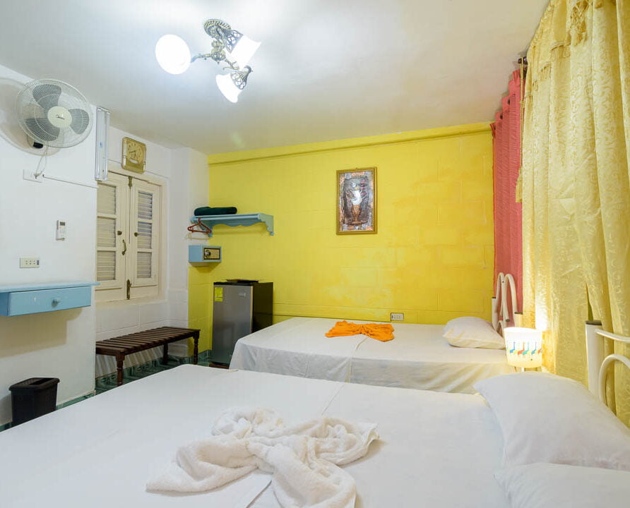 Colonial 1715. Casa Particular, Bed and Breakfast