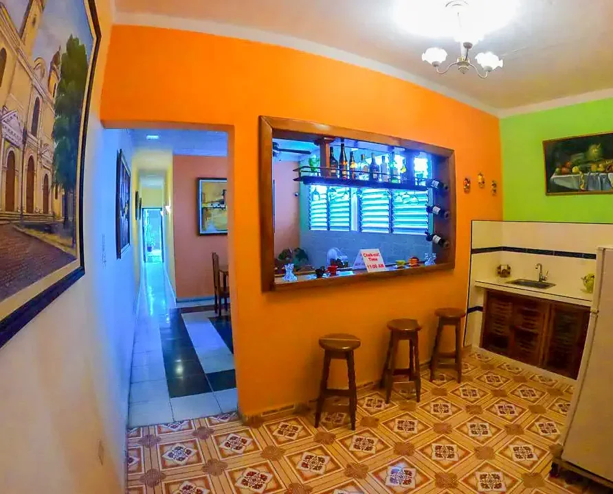 Hostal Ivan y Lili, Cienfuegos. Casa Particular, Bed and Breakfast.