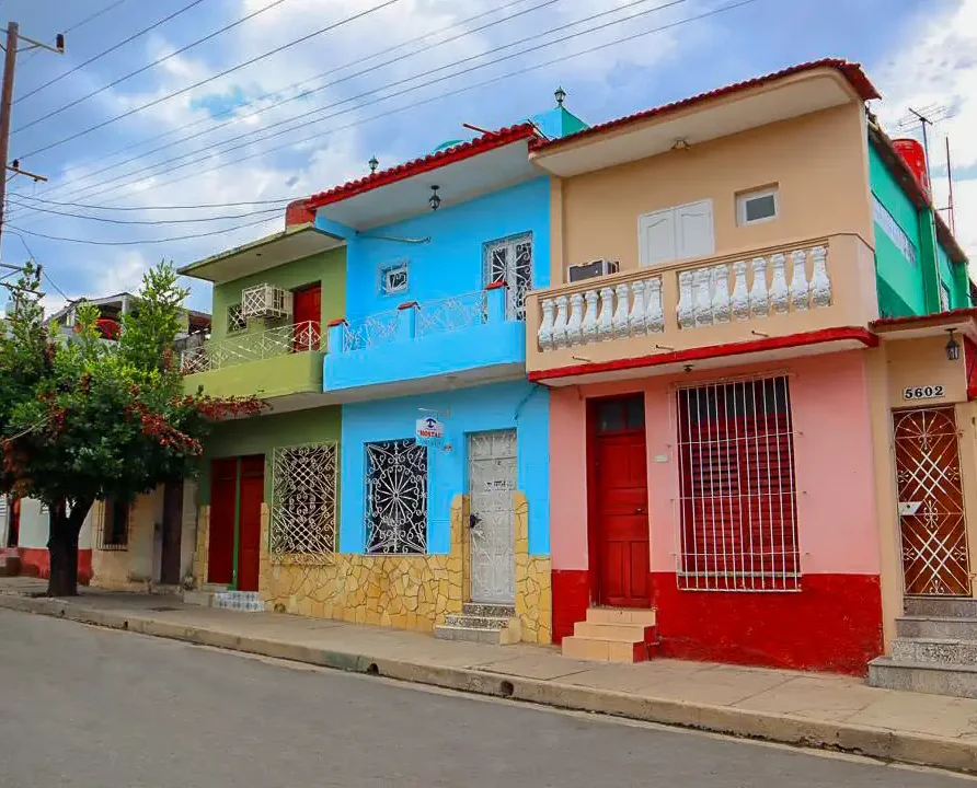 Hostal Ivan y Lili, Cienfuegos. Casa Particular, Bed and Breakfast.
