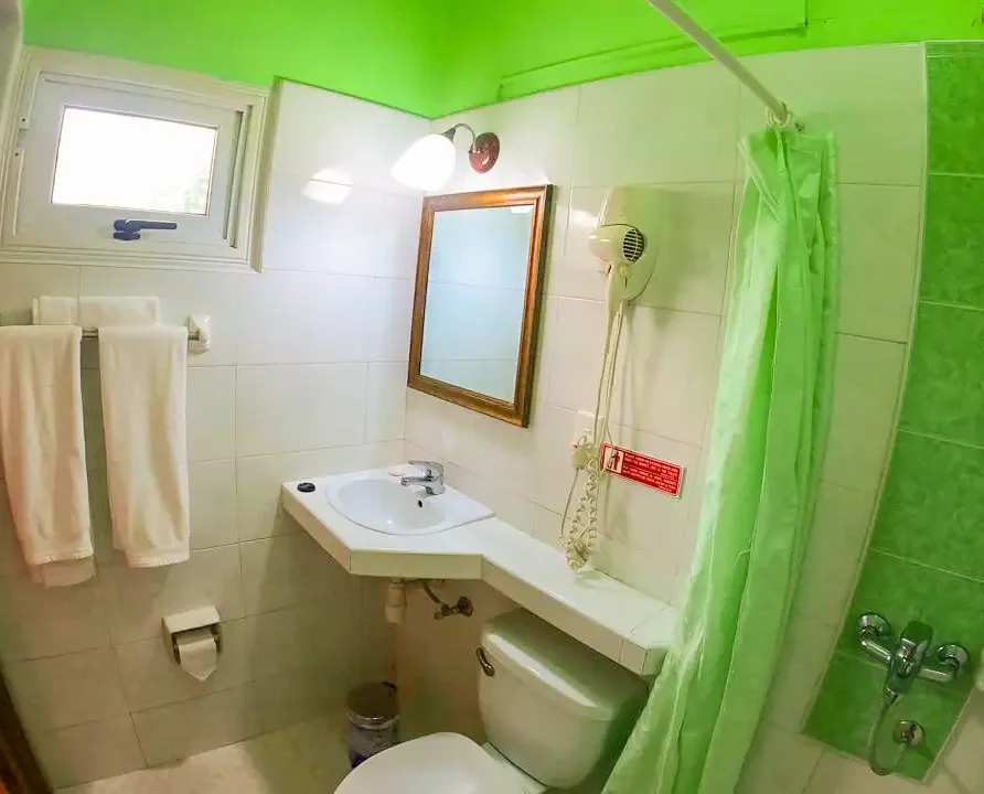 Hostal Ivan y Lili, Cienfuegos. Casa Particular, Bed and Breakfast.