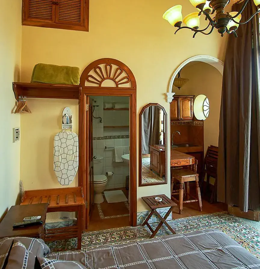 Marquez de Liz - Room 1 - Bed - Habana Guest House