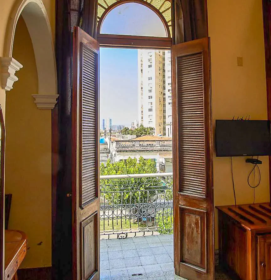 Marquez de Liz - Room 1 - Balcony - Habana Guest House