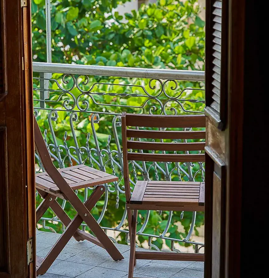 Marquez de Liz - Room 1 - Balcony and Chair - Habana Guest House