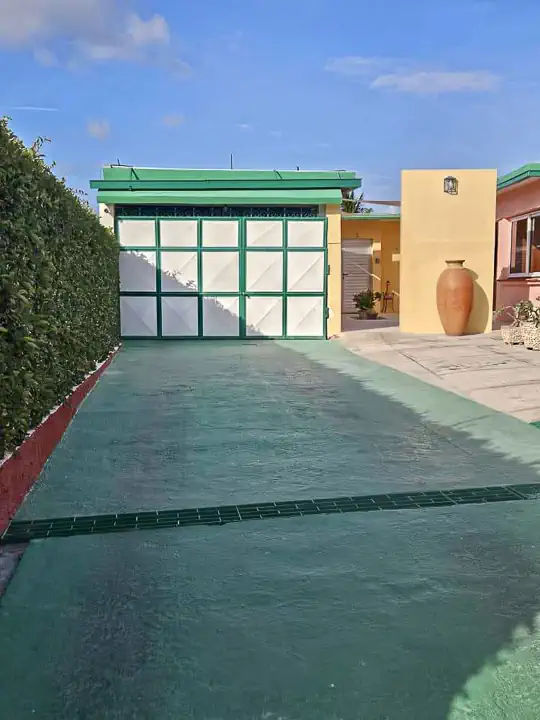 Casa Mary y Angel, Varadero, Cuba. Beach Vacation Rental