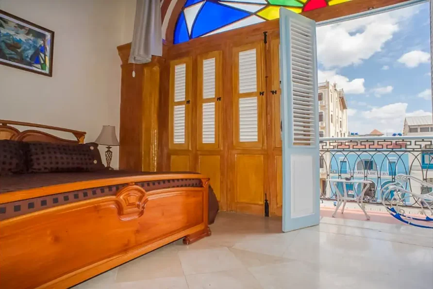 Suite Plaza Vieja – Room 2