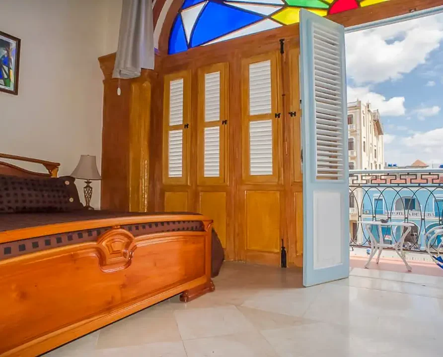 Suite Plaza Vieja – Room 2