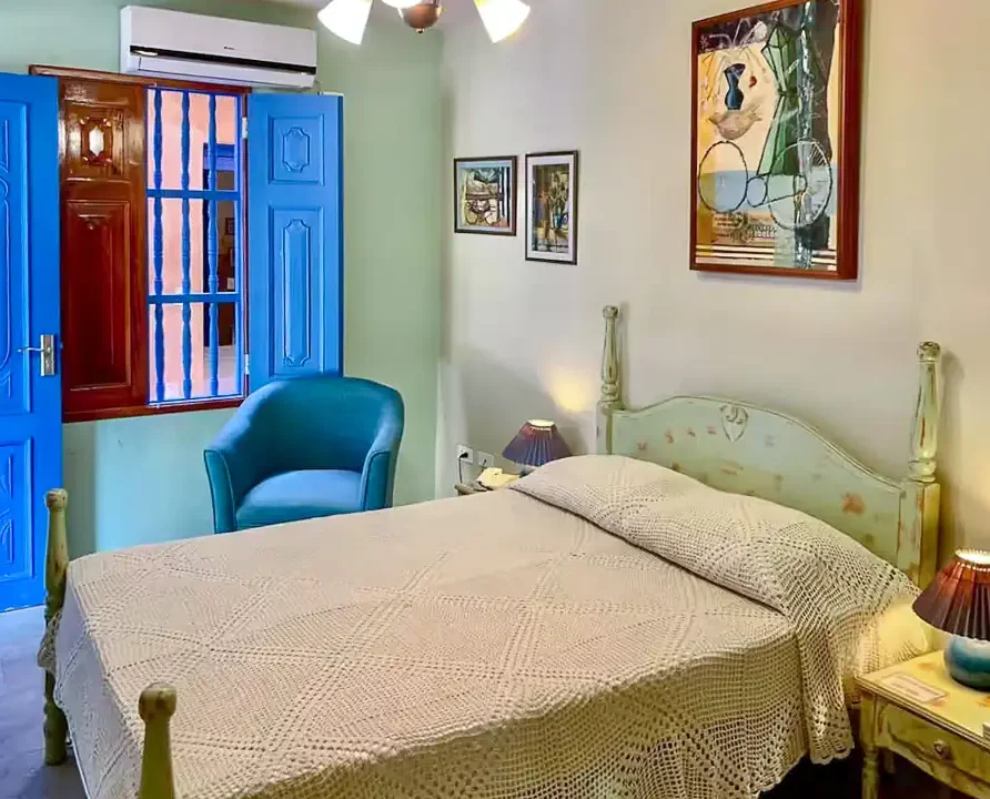 Hostal Lola, Trinidad, Cuba. Bed and Breakfast