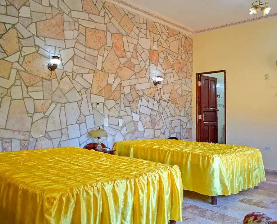 Hostal Dr Lara y Sra Yuda, Trinidad, Cuba. Bed and Breakfast