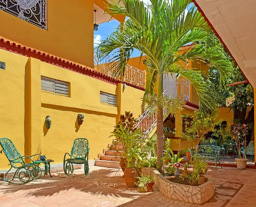 Hostal Dr Lara y Sra Yuda, Trinidad, Cuba. Bed and Breakfast