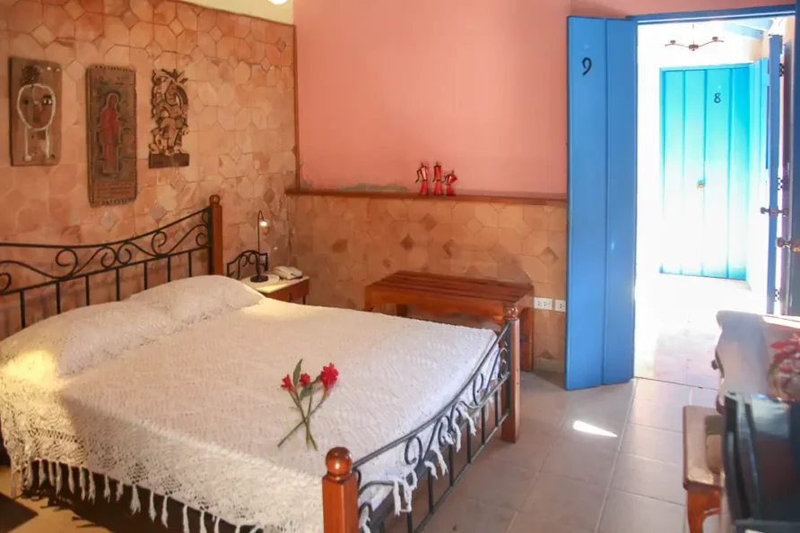 Hostal Lola – Room 9