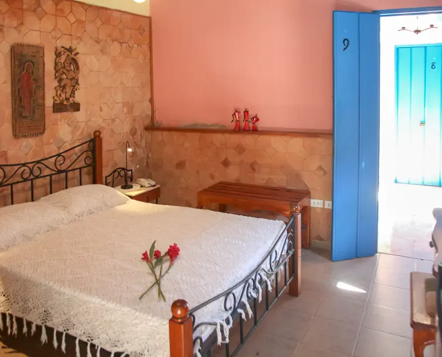 Hostal Lola – Room 9