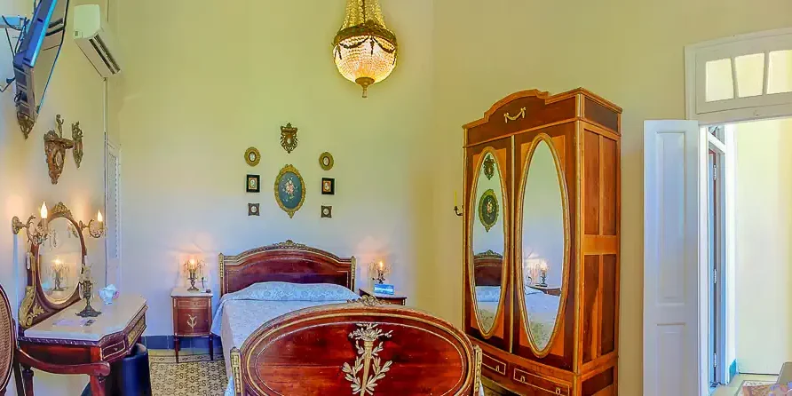 Hostal D Cordero. Santa Clara Bed and Breakfast