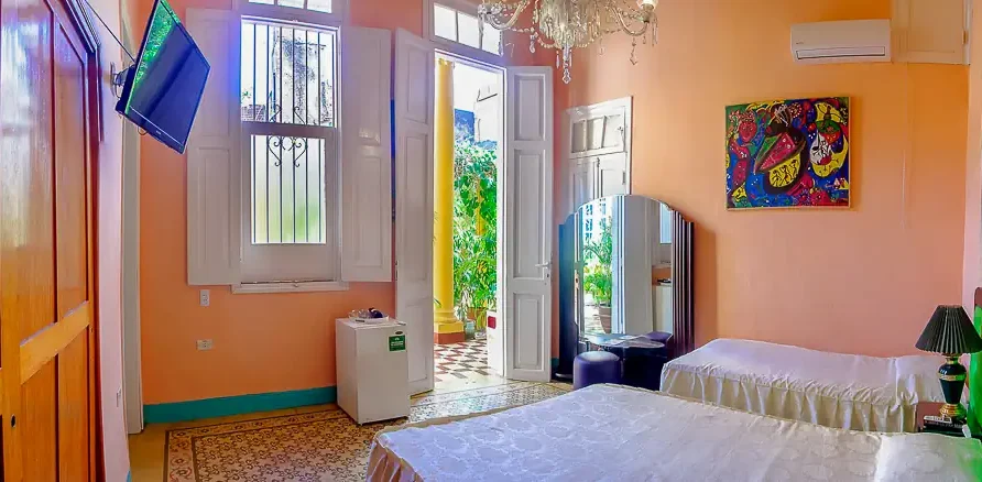 Hostal D Cordero. Santa Clara Bed and Breakfast