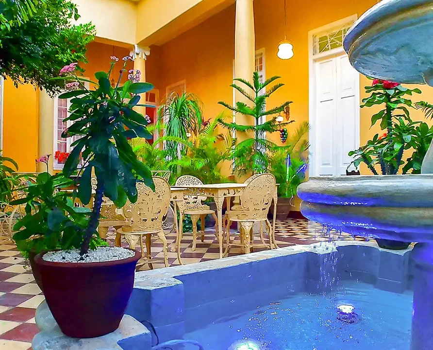 Hostal D Cordero. Santa Clara Bed and Breakfast