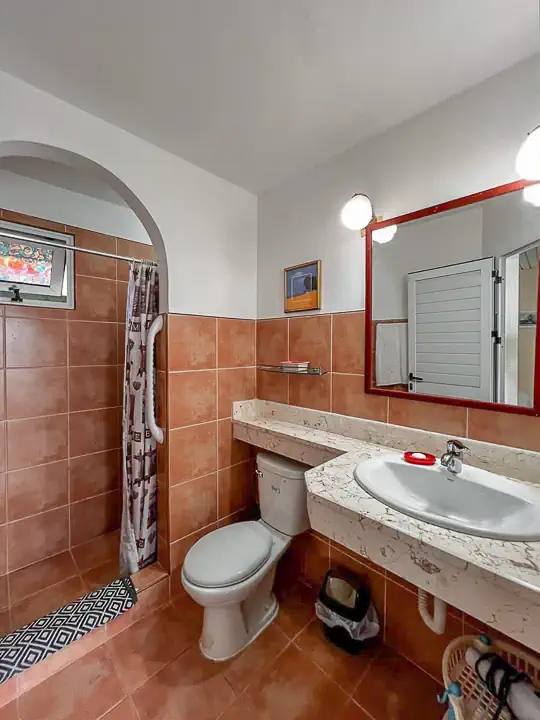 Norma's BnB, Room 1, Bath, Varadero Vacation Rental