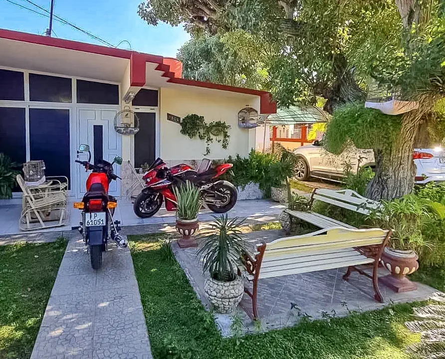 Casa Peña – Room 1