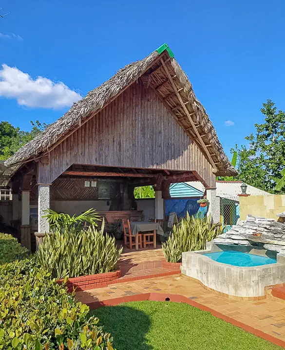 Casa Leyanis y Osvedy - Patio, Viñales Guest House