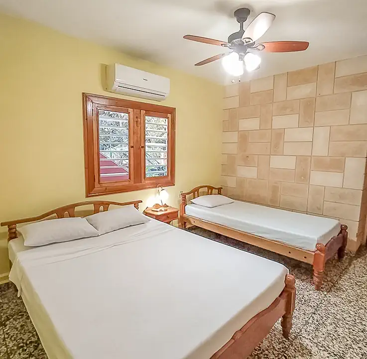 Casa Leyanis y Osvedy - room triple,, Viñales Guest Houses