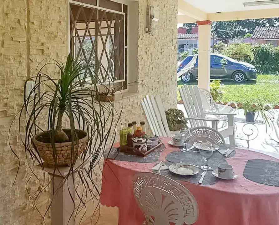 Casa Papo y Niulvys, Viñales. Casa Particular. Room 1, Breakfast.