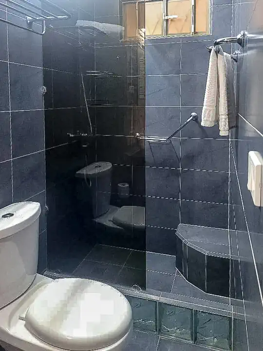 Casa Papo y Niulvys, Viñales. Holiday Home. Room 3, Bath.