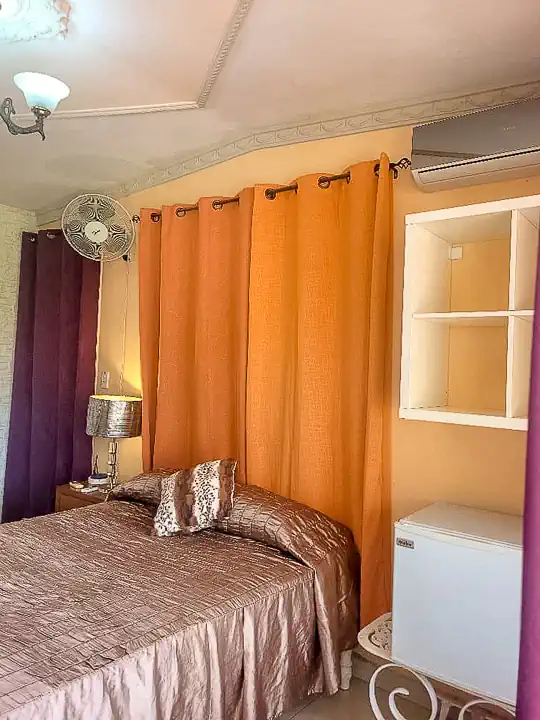 Casa Papo y Niulvys, Viñales. Bed and Breakfast. Room 4.