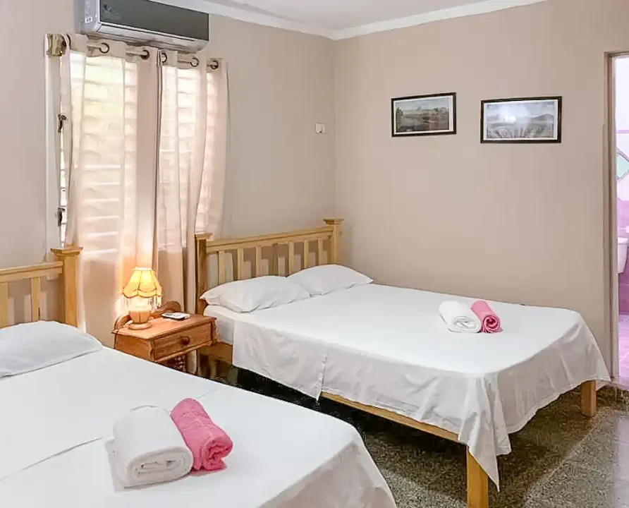 Hostal Tres Caballeros, Viñales. Guest House. Room 1