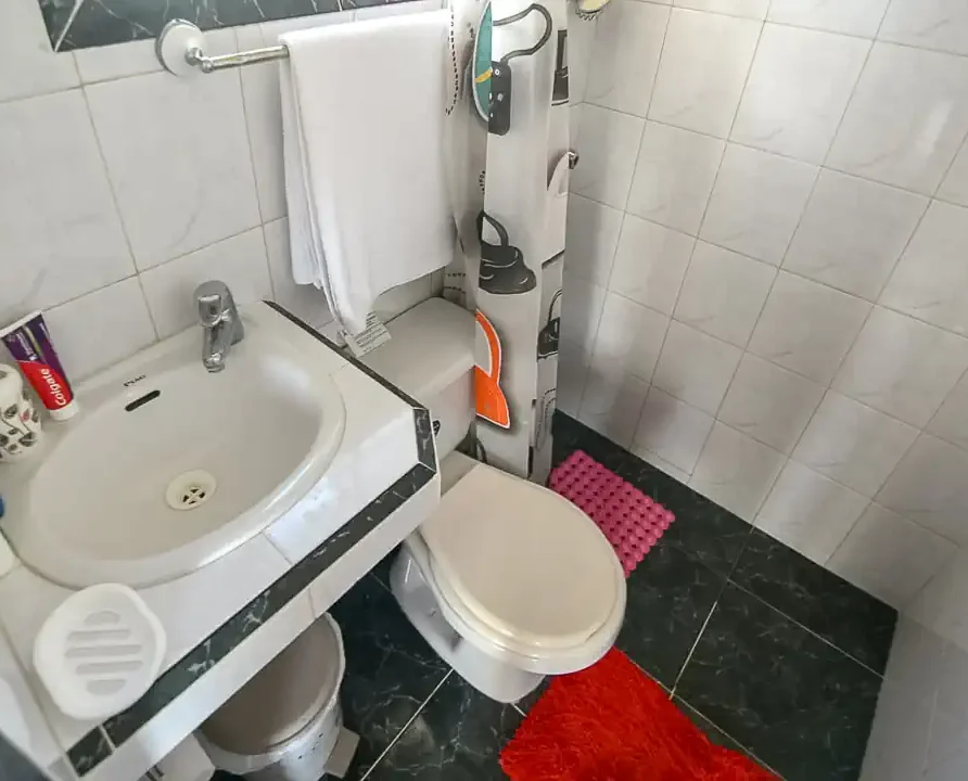 Casa Daniel y Juany, Viñales. Guest House. Room 1, Bath.