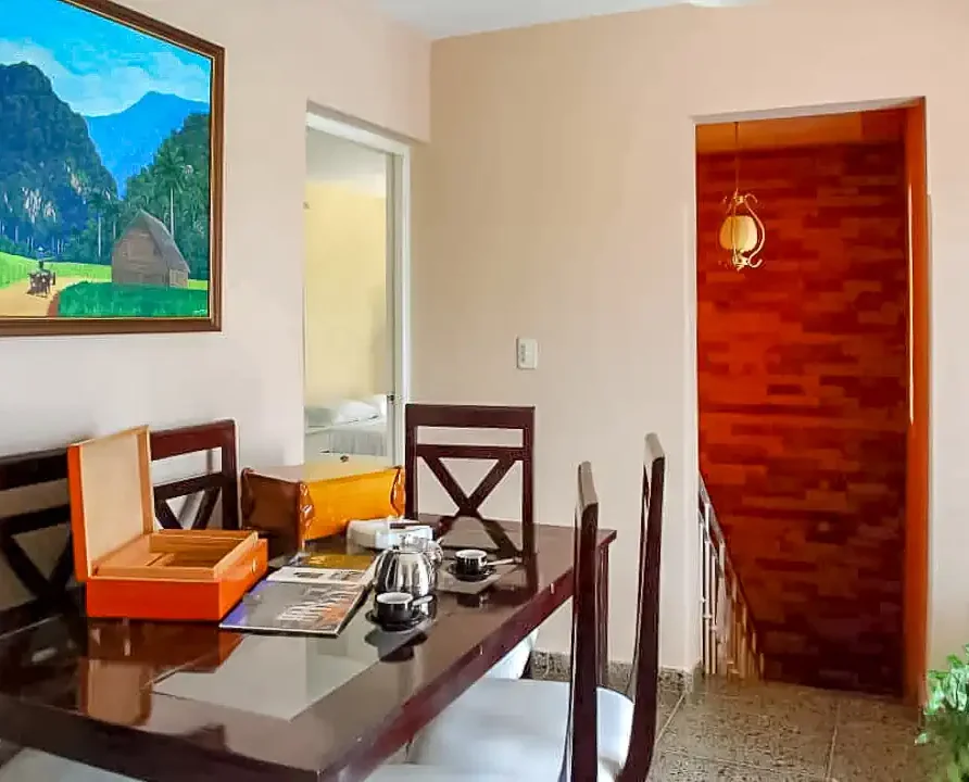 Sunny Balcony House, Viñales. Guest House. Dinning Room