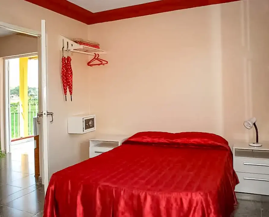 Sunny Balcony House, Viñales. Guest House. Room Red