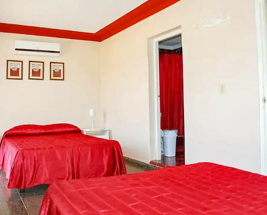 Sunny Balcony House, Viñales. Guest House. Room Red