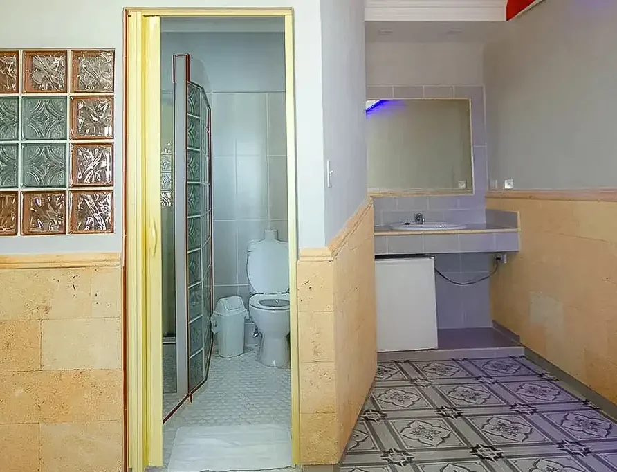 Zuleida y Vinola, Becachfront, Caleton, Playa Larga. Guest House. Room 2